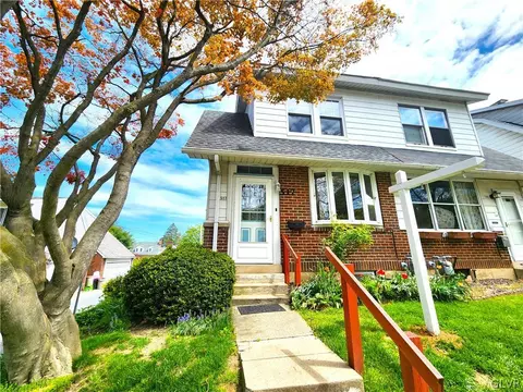517 Greene Ct, Fountain Hill, PA 18015