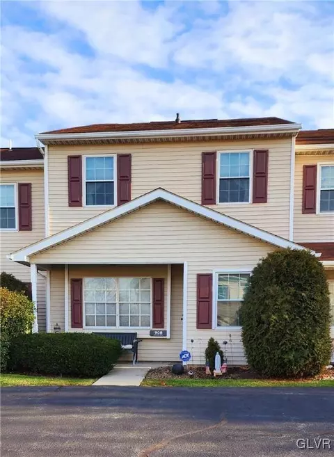 908 Briarwood Dr, Bethlehem, PA 18020