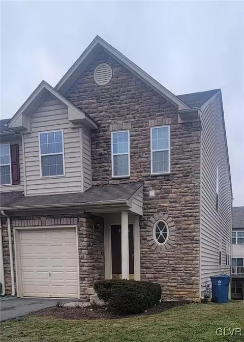 221 Auburn Dr, Williams Twp, PA 18042