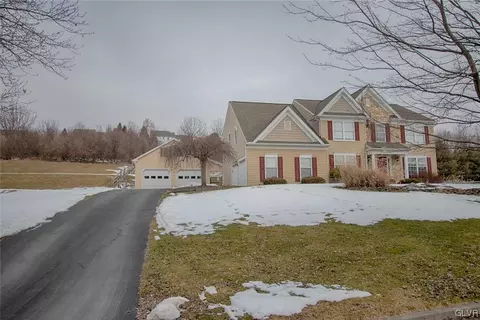 6535 Heidelberg Ct, Macungie Twp, PA 18069