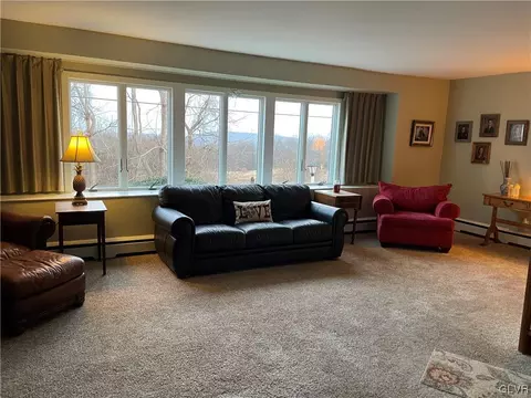 3440 Drifting Dr, Hellertown, PA 18055 photo 19