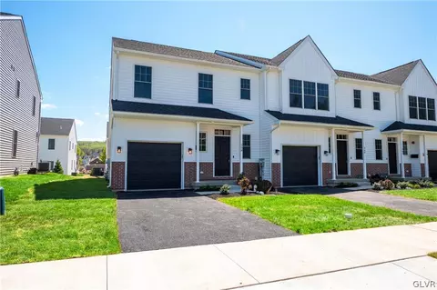 558 North St, Emmaus, PA 18049