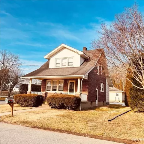 2767 Stephens St, Palmer Township, PA 18045