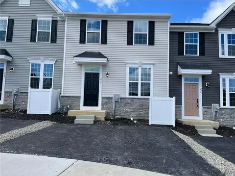 230 Ashton Ct #2 BEETH, Catasauqua, PA 18032