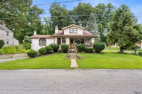 950 Margaret St, Allentown, PA 18103