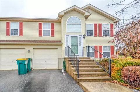 3157 Florian St, Palmer Township, PA 18045