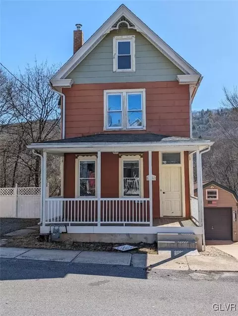 136 South St, Jim Thorpe, PA 18229