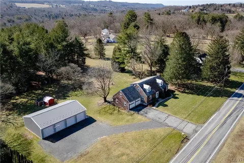 406 Beltzville Dr, Kunkletown, PA 18058