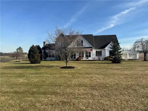 8390 Lyon Valley Rd, New Tripoli, PA 18066