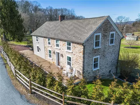 3738 Wilhelm Rd, Bethlehem, PA 18015
