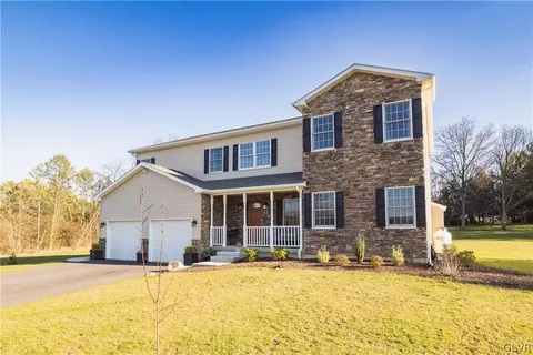 3417 W Walker Rd, Walnutport, PA 18088