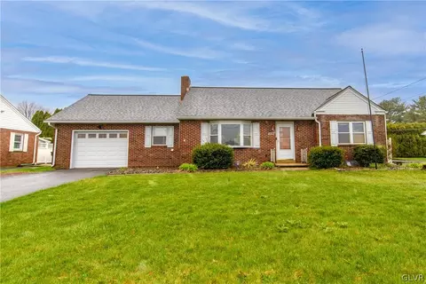 4922 Pa Route 873 Hwy, Schnecksville, PA 18078