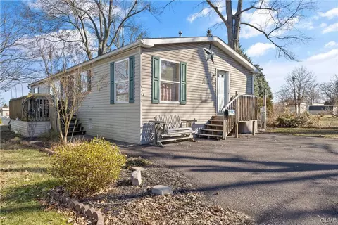 210 Spruce Dr, Hatfield, PA 19440