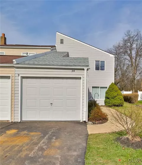 34 Pennington Ln, Quakertown, PA 18951