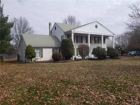 3225 Highland Rd, Orefield, PA 18069