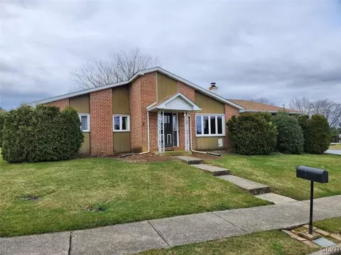 1760 Michael Dr, Fullerton, PA 18052