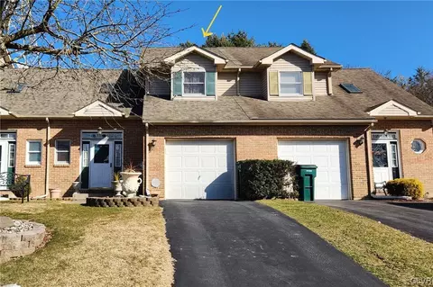 1318 Howard Ln, Palmer Township, PA 18045
