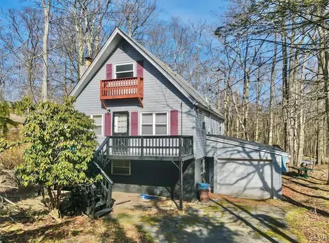 5605 Pembrook Dr, Coolbaugh Twp, PA 18466