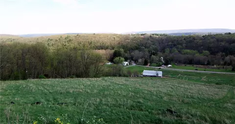 13 Robert Henry Cir, Mahoning Twp, PA 18235