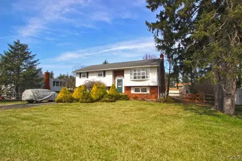 2925 Fischer Rd, Palmer Township, PA 18045