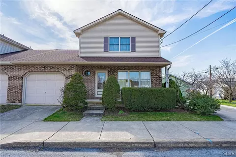1004 Siegfried Ave, Northampton, PA 18067