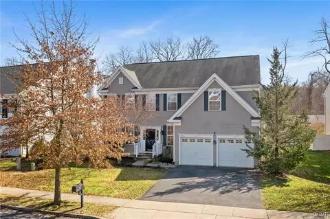 7528 Crane Xing, Macungie, PA 18062