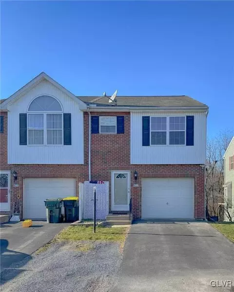 4201 Cheyenne Ct, Schnecksville, PA 18078