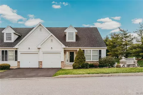 1365 Briarwood Ln, Forks Twp, PA 18040