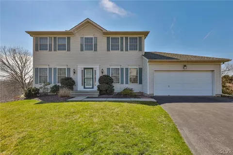3210 Melanie Ct, Bethlehem, PA 18020