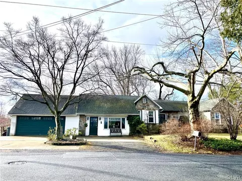 2030 Park Rd, Palmer Township, PA 18045