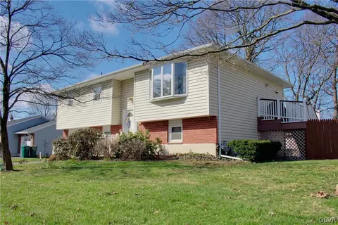 416 Stones Crossing Rd, Palmer Township, PA 18045