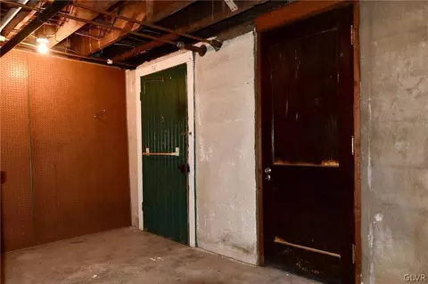 321 E Laurel St, Bethlehem, PA 18018 photo 17
