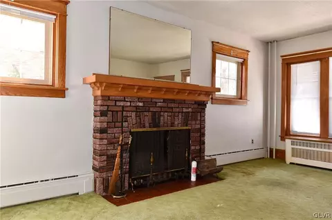 321 E Laurel St, Bethlehem, PA 18018 photo 3