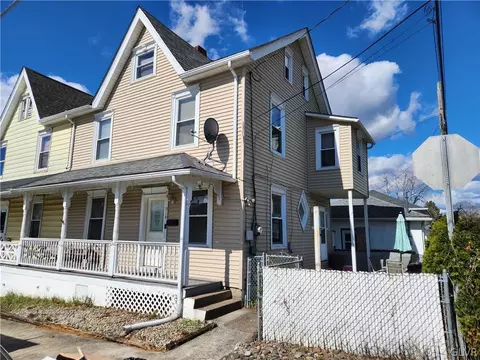 316 Chapel St, Catasauqua, PA 18032