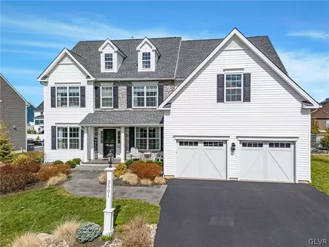 3501 Coventry Dr, Macungie, PA 18062