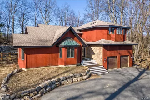 4050 Heather Ct, Northampton, PA 18067