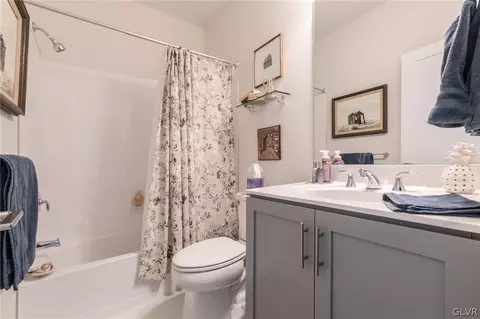 6959 Maple Dr, Bath, PA 18014 photo 22