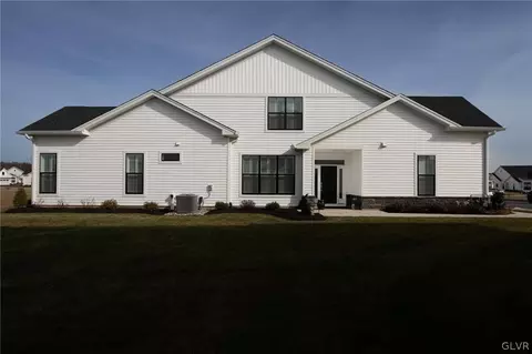 6959 Maple Dr, Bath, PA 18014 photo 41