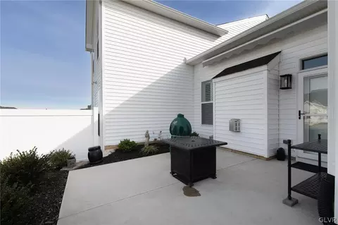 6959 Maple Dr, Bath, PA 18014 photo 39
