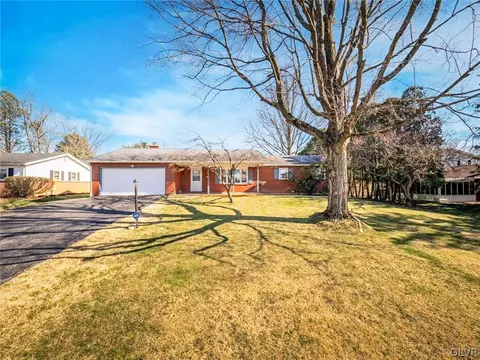 4610 Calvert St, Saucon Twp, PA 18034