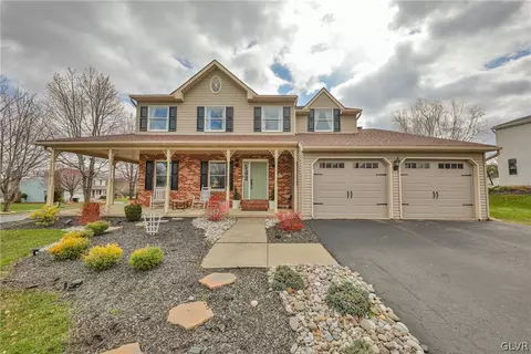 4305 Holly Ct, Bethlehem, PA 18020
