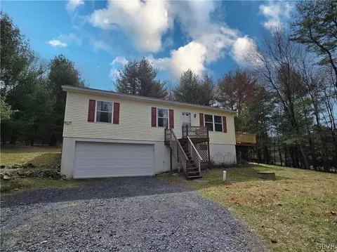 974 Effort Neola Rd, Saylorsburg, PA 18353