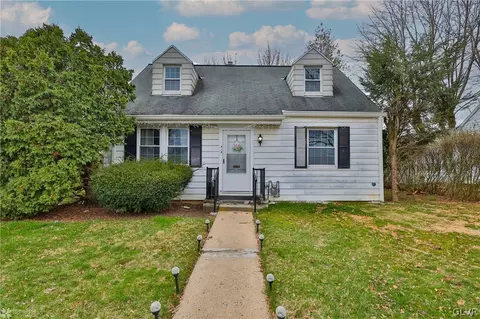 418 S Saint Cloud Ter, Allentown, PA 18104