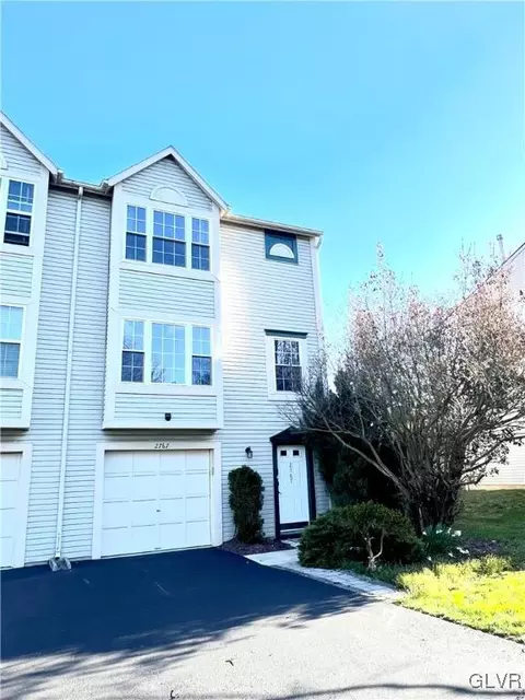 2767 Red Oak Cir, Bethlehem, PA 18017