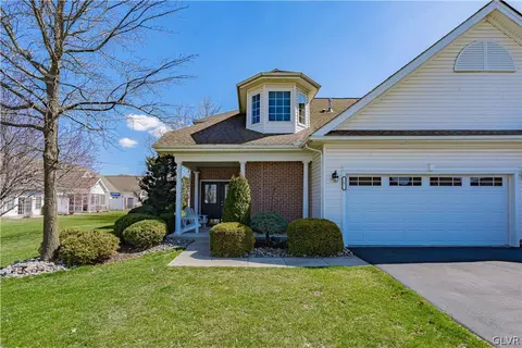 5 Aberdeen Dr, Palmer Township, PA 18045