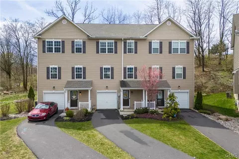 2292 Rising Hill Rd, Whitehall, PA 18052