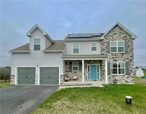 6227 Jenna Ct, Slatington, PA 18080
