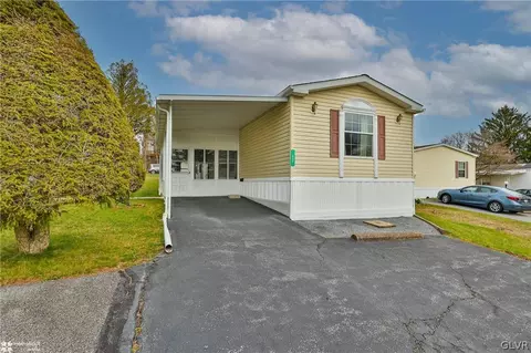 42 Linda Dr, Walnutport, PA 18088