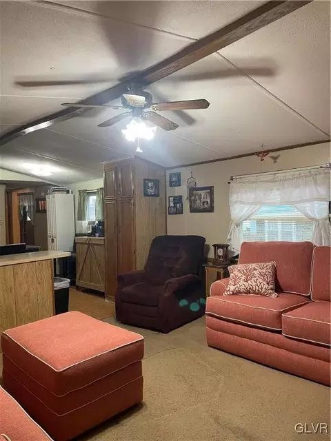 4 Indian Trl, Wind Gap, PA 18091 photo 4