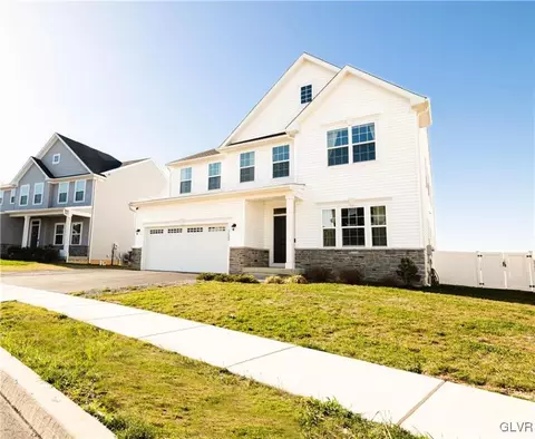 3620 Sweet Meadow Ct, Macungie, PA 18062